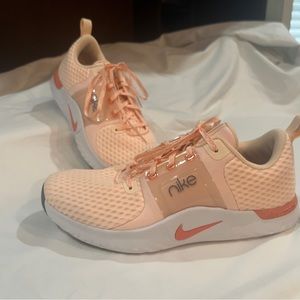 Nike Renew In Season Arctic Orange 9.5 women’s NEW no box
